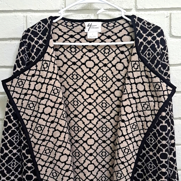 Andrea Jovine Black/Cream Open Sweater Cardigan. Size Medium - Picture 2 of 9